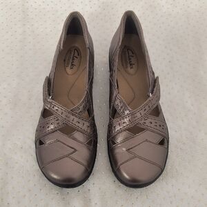 Clarks Bronze Patent Comfort Fisherman Sandals